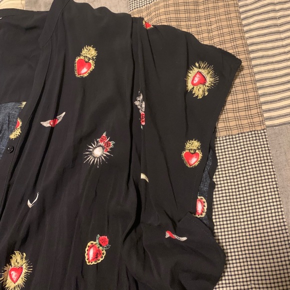 sacred heart button down - Picture 4 of 4